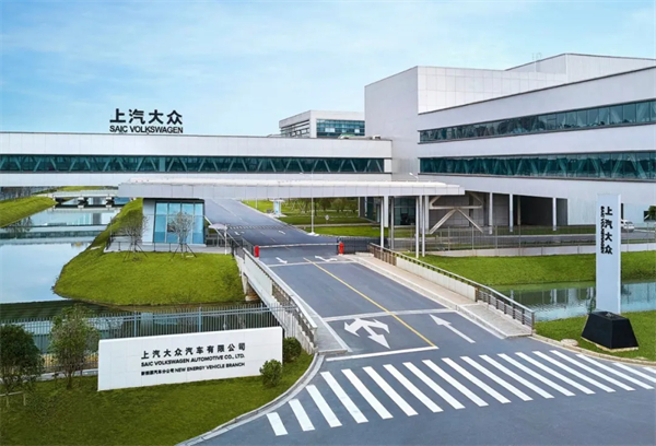 品牌丨合資品牌銷冠續(xù)寫傳奇:上汽大眾以"油電并進(jìn)"迎戰(zhàn)2025