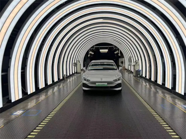 靜水流深,讀懂上汽的“不響”