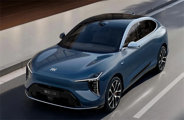 剛過去的一個月 上汽啟幕了一場聲勢浩大的產品和技術的密集發布