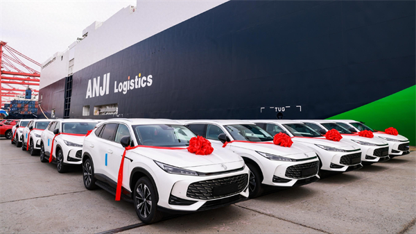 四維裂變重構增長邏輯,上汽亮出頭部車企轉型進化新樣本