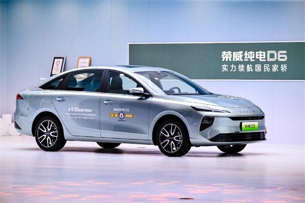 四維裂變重構增長邏輯,上汽亮出頭部車企轉型進化新樣本