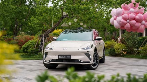 解碼上汽集團上半年“六連漲”:自主引領、多維創新?