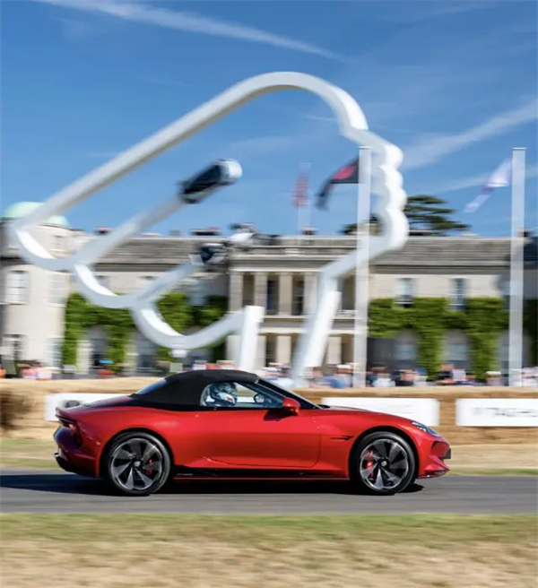 上汽七連漲背后，一場關于中國汽車變革的深度敘事