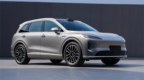 現在的上汽,不僅在增長的快車道上,更在智能電動時代的正中心,重新掌握了市場核心話語權。