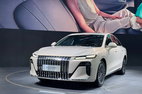 智能座艙的“終極答案”?榮威搭載豆包,讓所有車機(jī)一夜過時(shí)